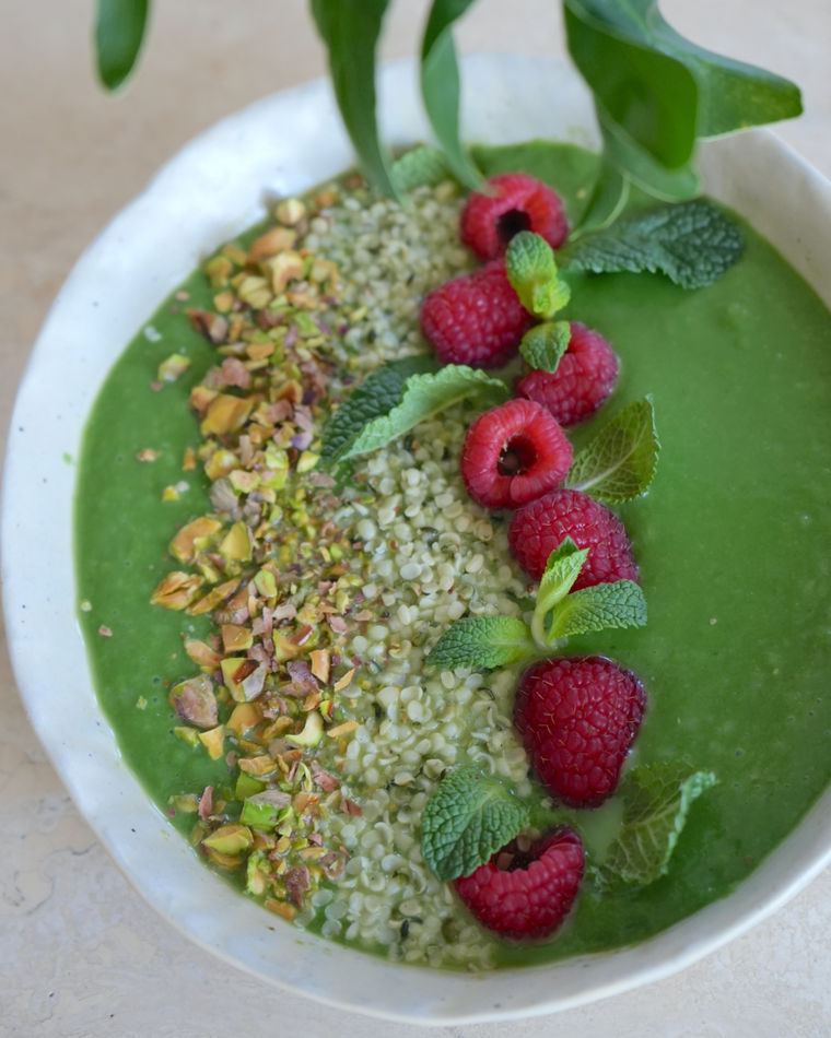A green smoothie bowl